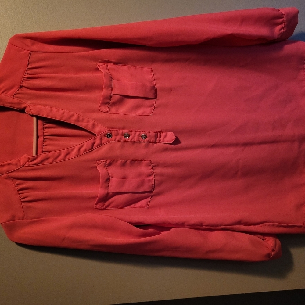 Women Coral  Blouse, Size Medium